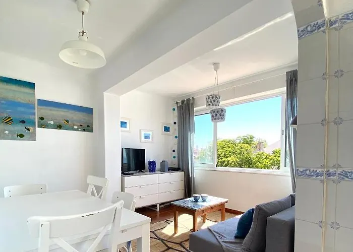 Centre Avec Vue Incroyable Sur La Mer