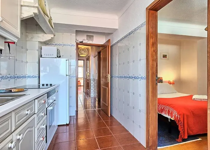 Centre Avec Vue Incroyable Sur La Mer Lisboa