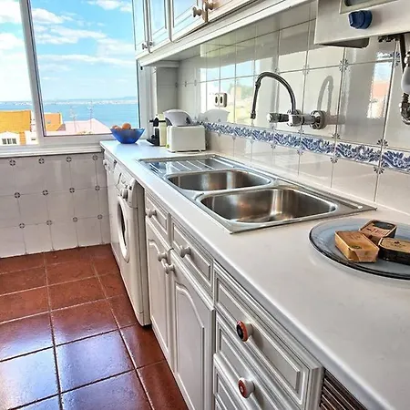 Centre Avec Vue Incroyable Sur La Mer *