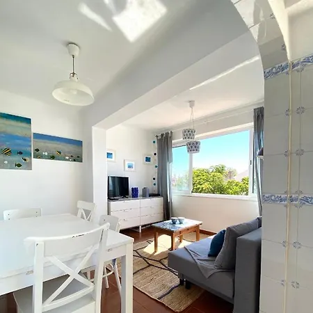 Centre Avec Vue Incroyable Sur La Mer